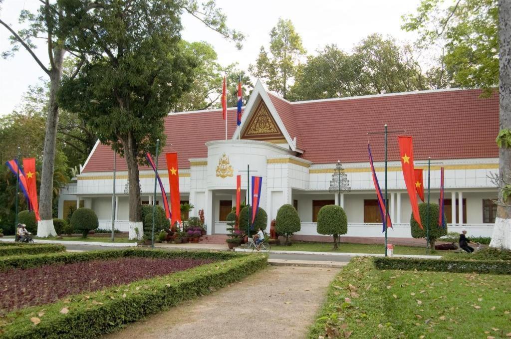Popular Residence Hotel Siem Reap Exterior photo