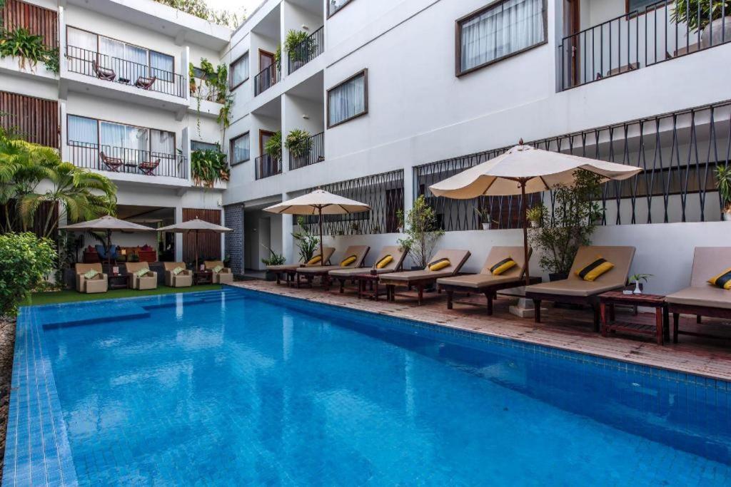 Popular Residence Hotel Siem Reap Exterior photo